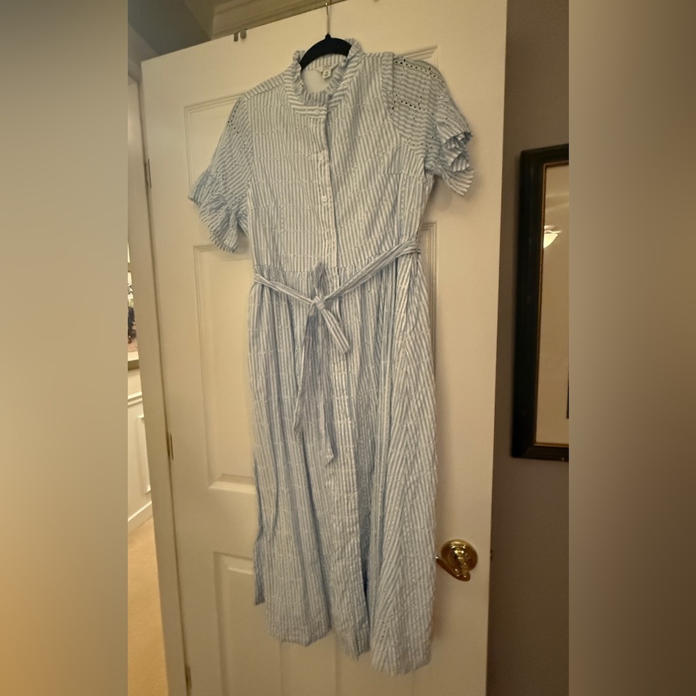 Crown & Ivy Blue and White Ruffled Blouse